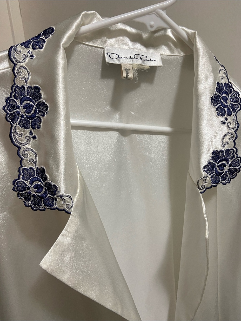 Oscar de la Renta Robe - Picture 8 of 8